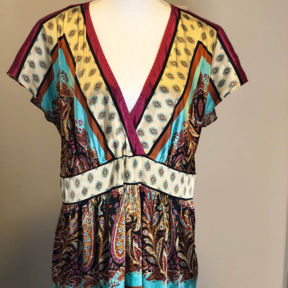 Nicole Miller Satin Paisley V-Neck Top